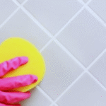 como renovar rejunte do banheiro